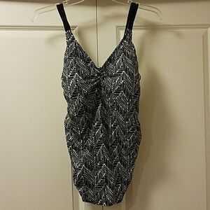 nwt tankini swim top